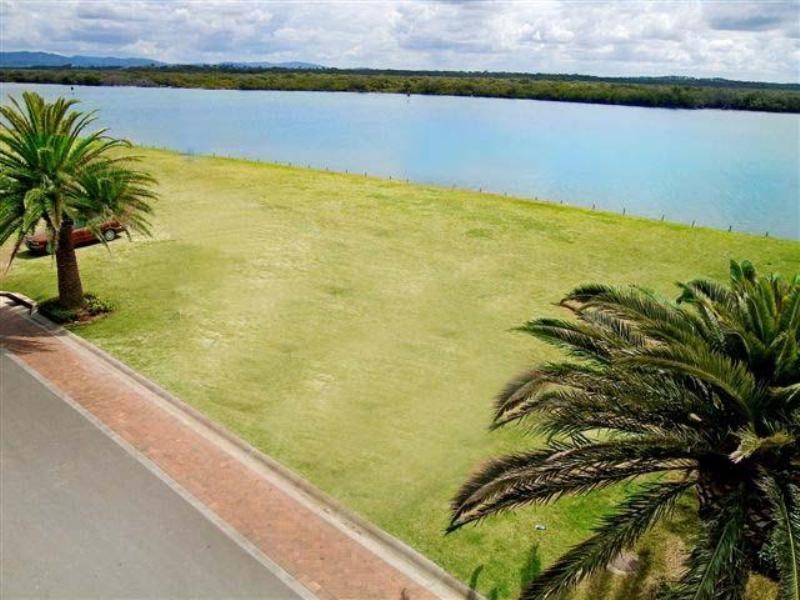 Paradise Point QLD 4216