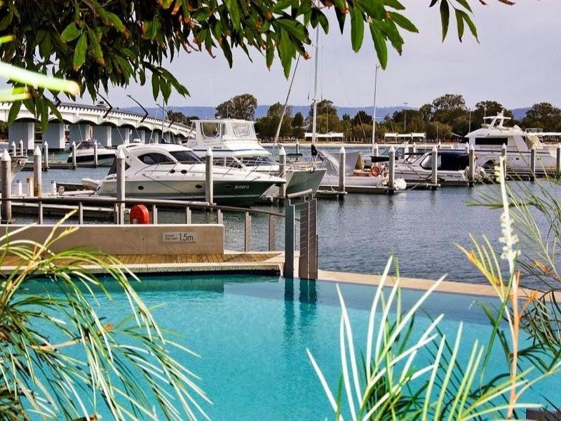 Paradise Point QLD 4216