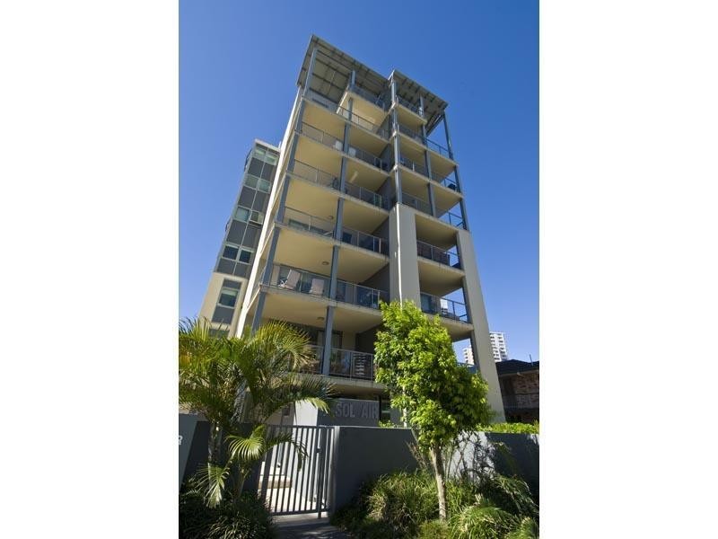 13 15 Wharf Road, Surfers Paradise QLD 4217