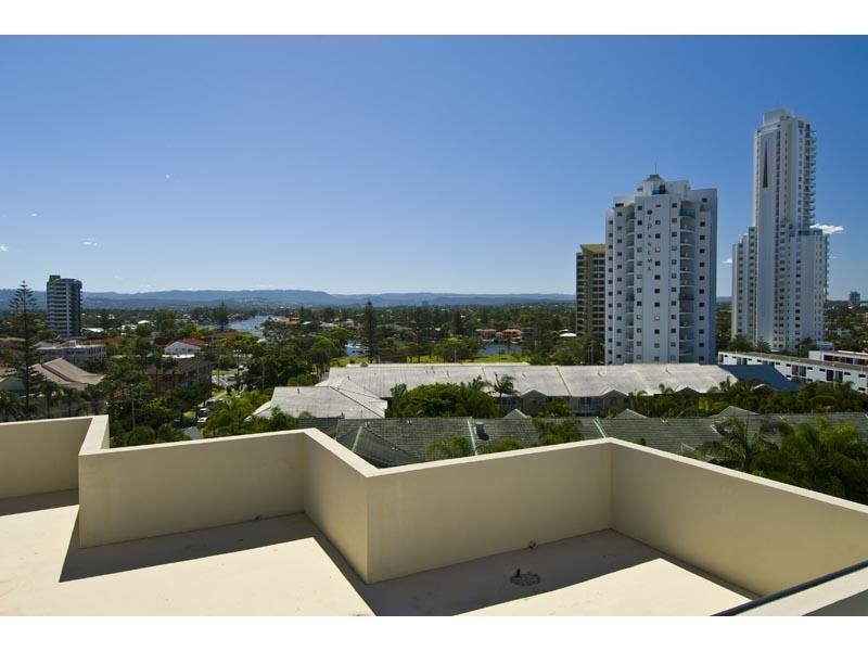 13 15 Wharf Road, Surfers Paradise QLD 4217