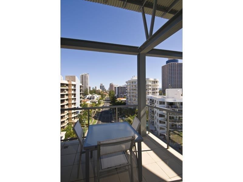 13 15 Wharf Road, Surfers Paradise QLD 4217
