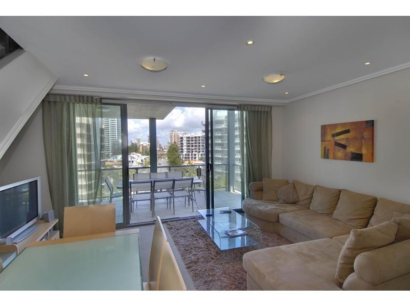 13 15 Wharf Road, Surfers Paradise QLD 4217