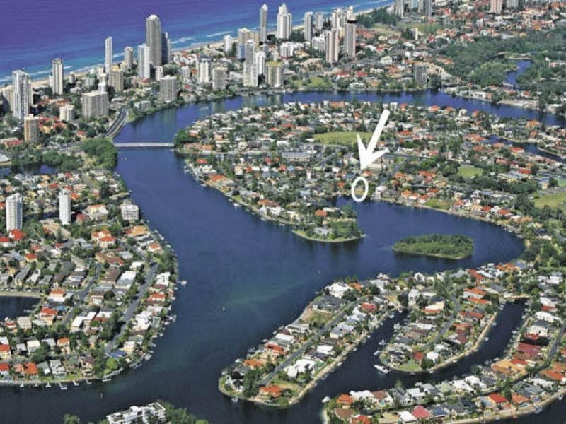 13 The Corso, Isle Of Capri QLD 4217