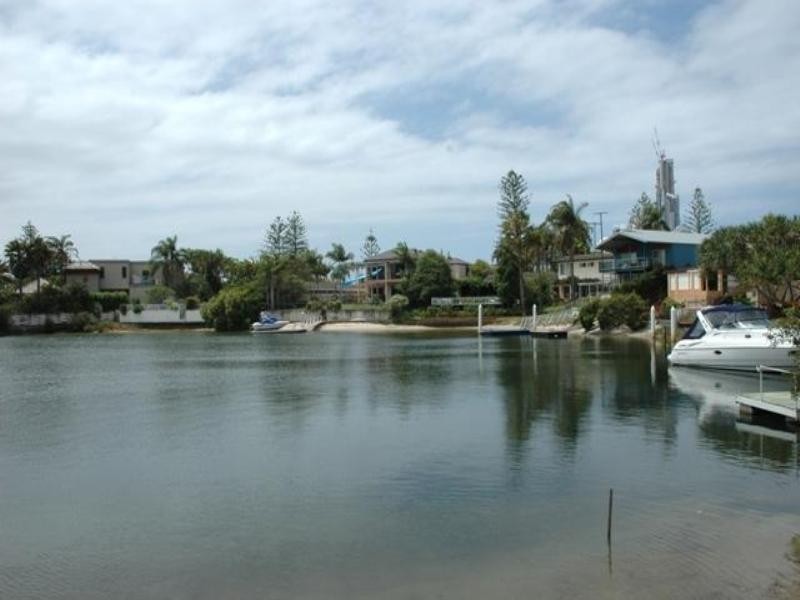 13 The Corso, Isle Of Capri QLD 4217