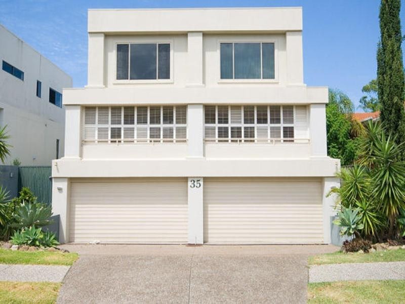 Chevron Island QLD 4217