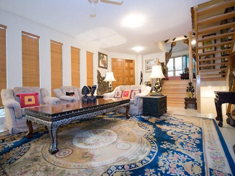 Chevron Island QLD 4217