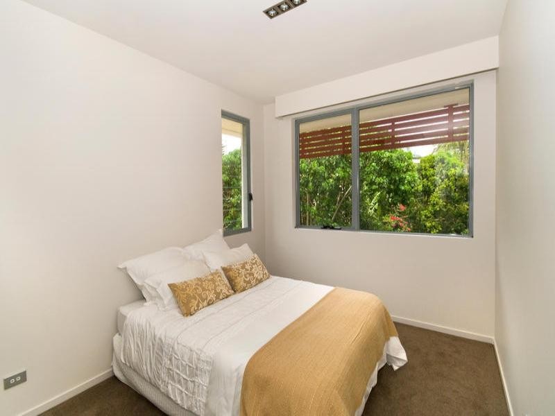 1-5 Absolute, 13 Second Avenue, Broadbeach QLD 4218
