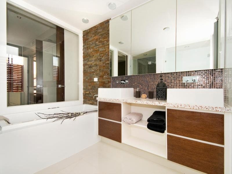 1-5 Absolute, 13 Second Avenue, Broadbeach QLD 4218