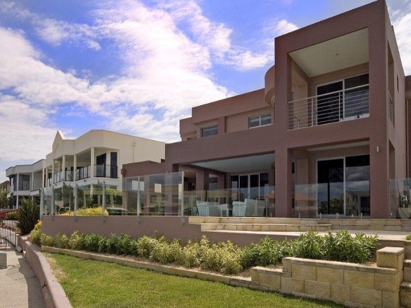 Paradise Point QLD 4216