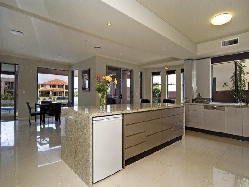 Paradise Point QLD 4216