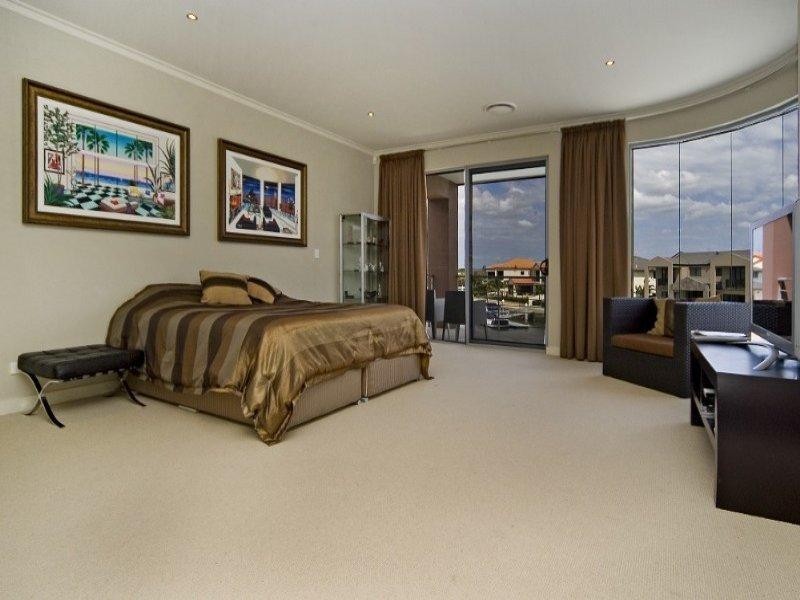 Paradise Point QLD 4216