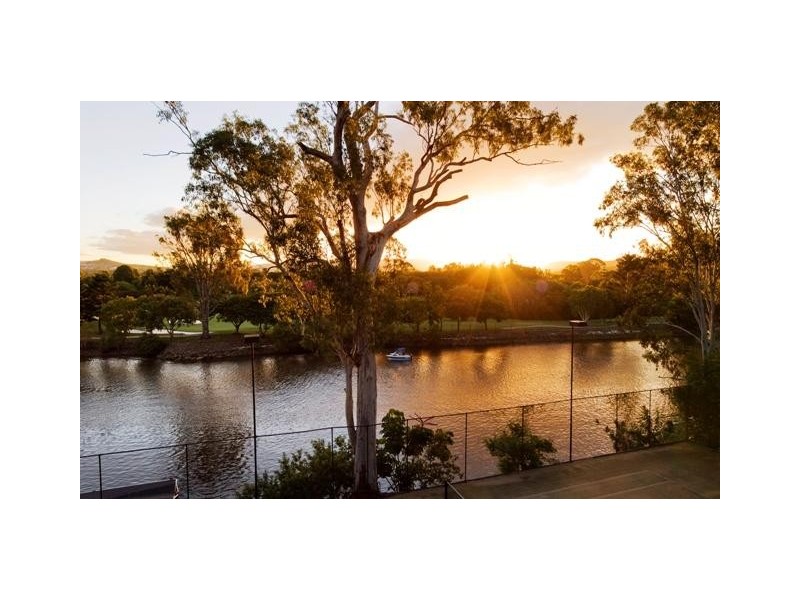 19 Bellara Street, Ashmore QLD 4214