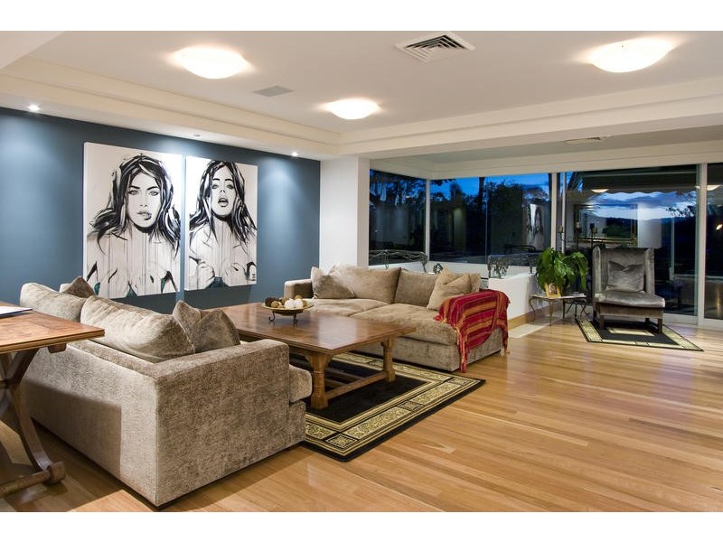 19 Bellara Street, Ashmore QLD 4214