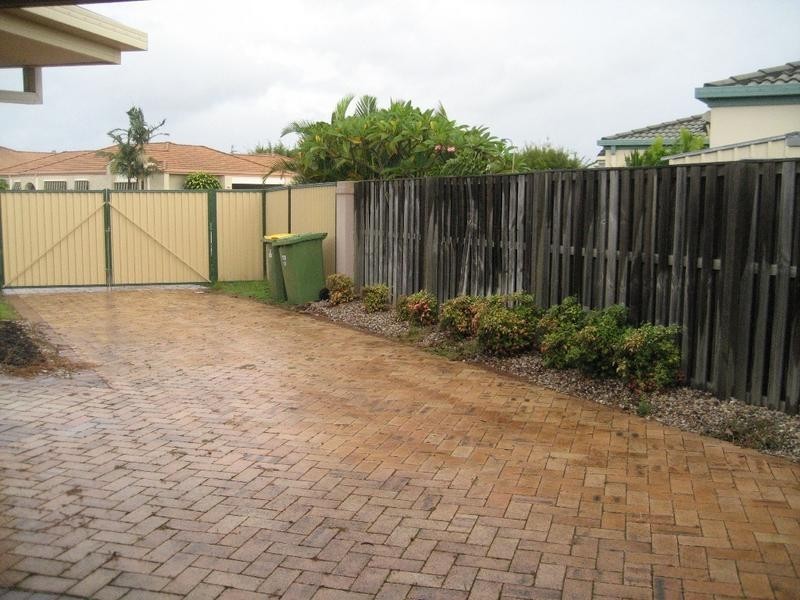 Varsity Lakes QLD 4227