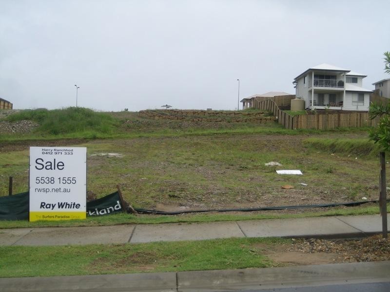 Pacific Pines QLD 4211