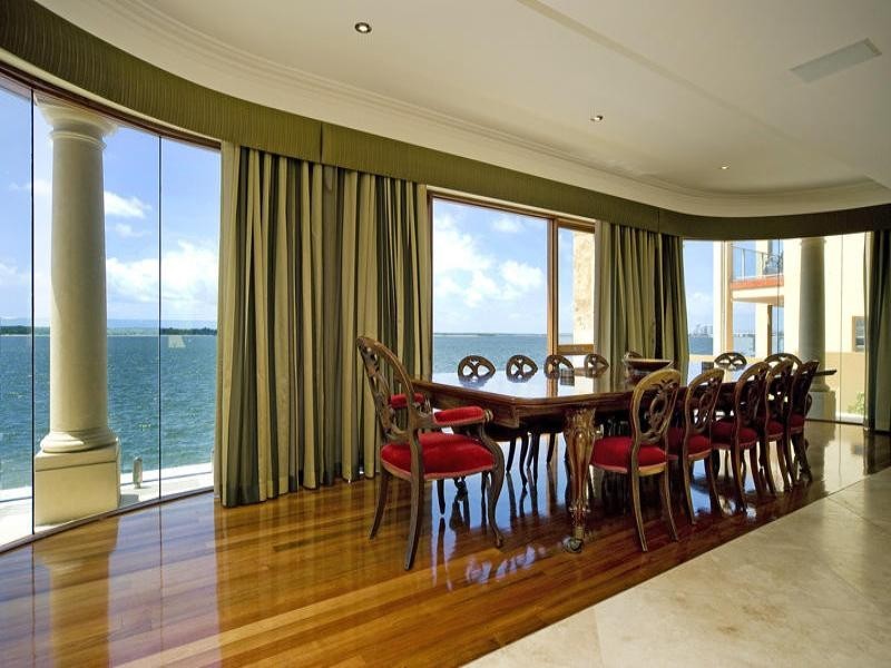 3 Sir Lancelot Close, Paradise Point QLD 4216