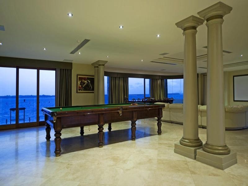 3 Sir Lancelot Close, Paradise Point QLD 4216