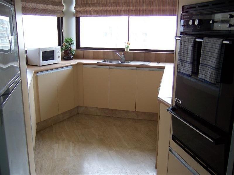 18 Aubrey Street, Surfers Paradise QLD 4217