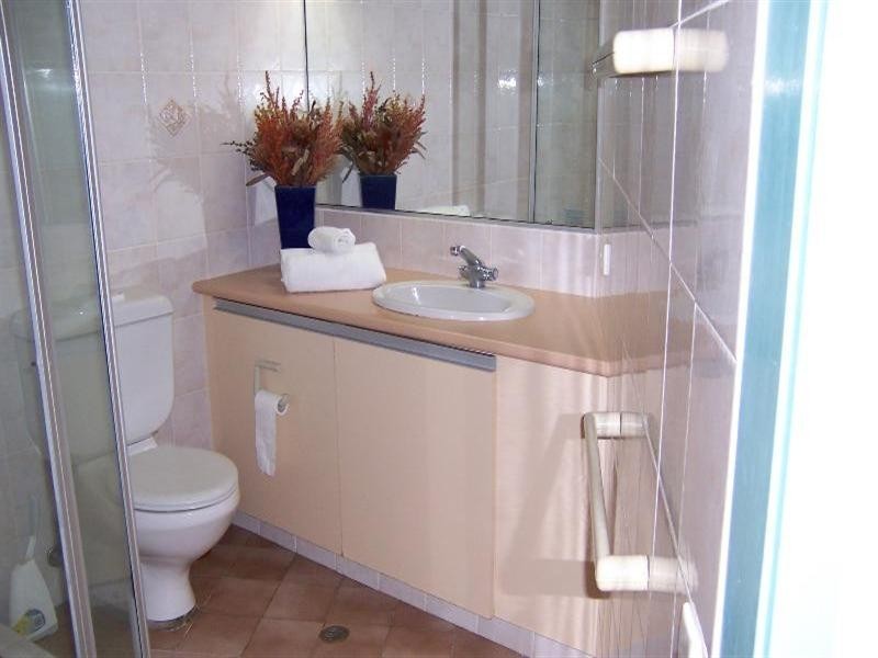 18 Aubrey Street, Surfers Paradise QLD 4217