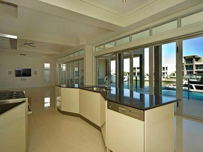 Paradise Point QLD 4216