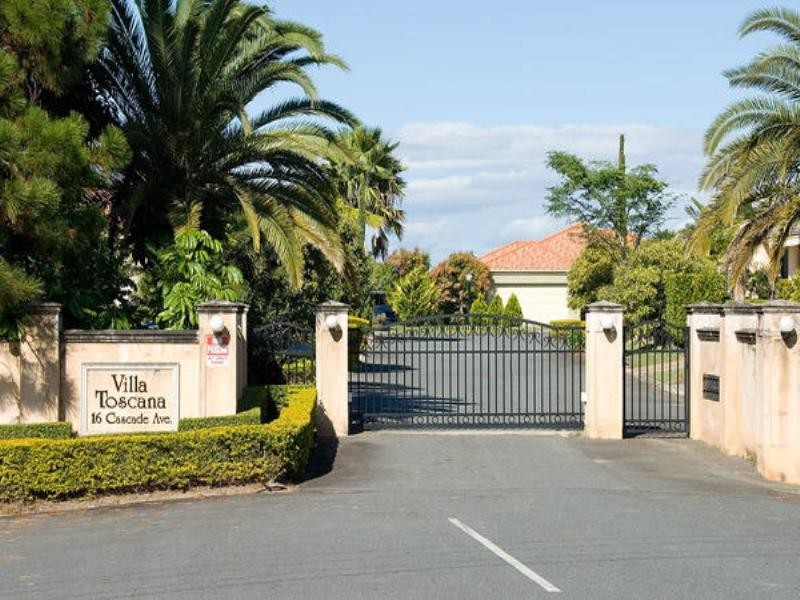 Benowa QLD 4217