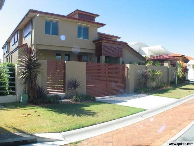 Paradise Point QLD 4216