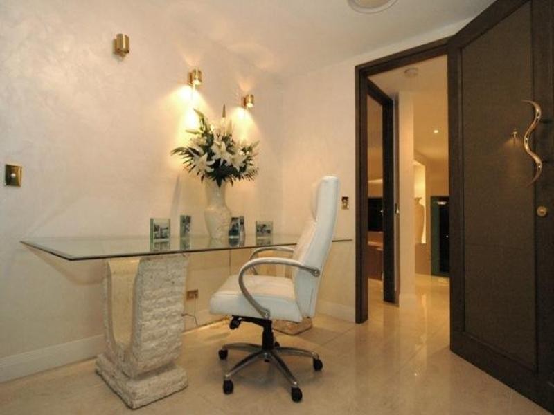 Paradise Point QLD 4216