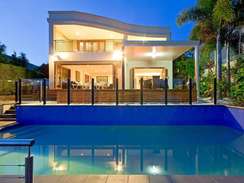 13 La Spezia Court, Isle Of Capri QLD 4217