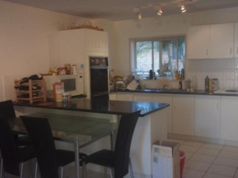 Chevron Island QLD 4217