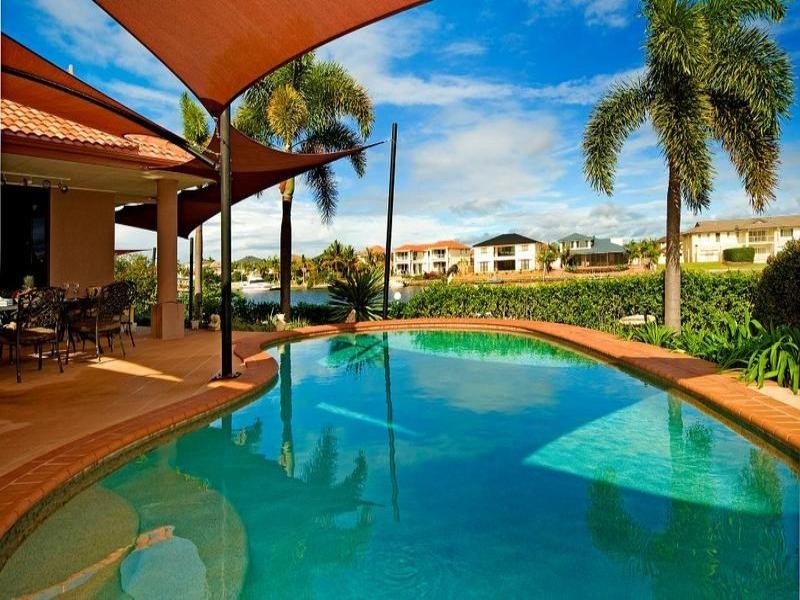 18 Champagne Boulevard, Hope Island QLD 4212