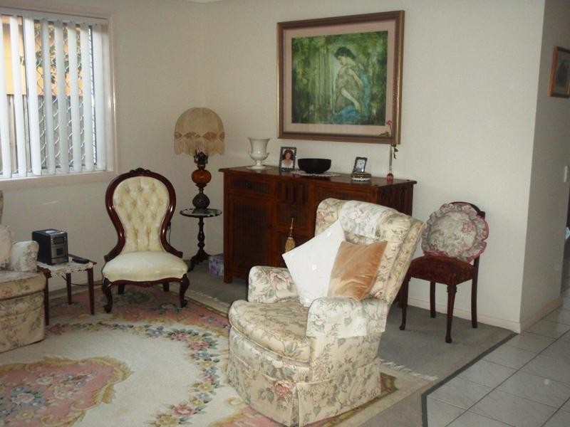 1/37 Darrambal Street, Chevron Island QLD 4217