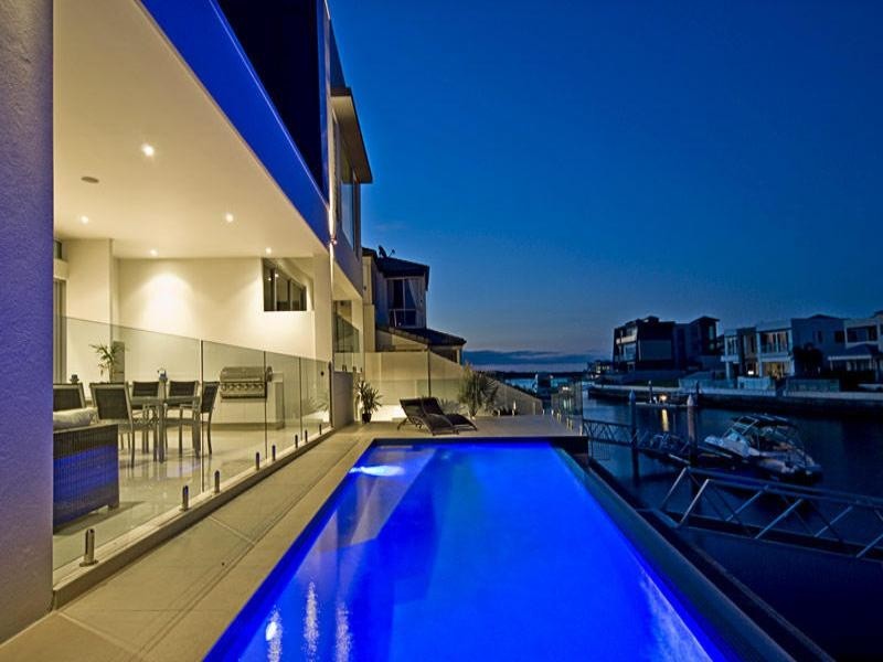 Paradise Point QLD 4216