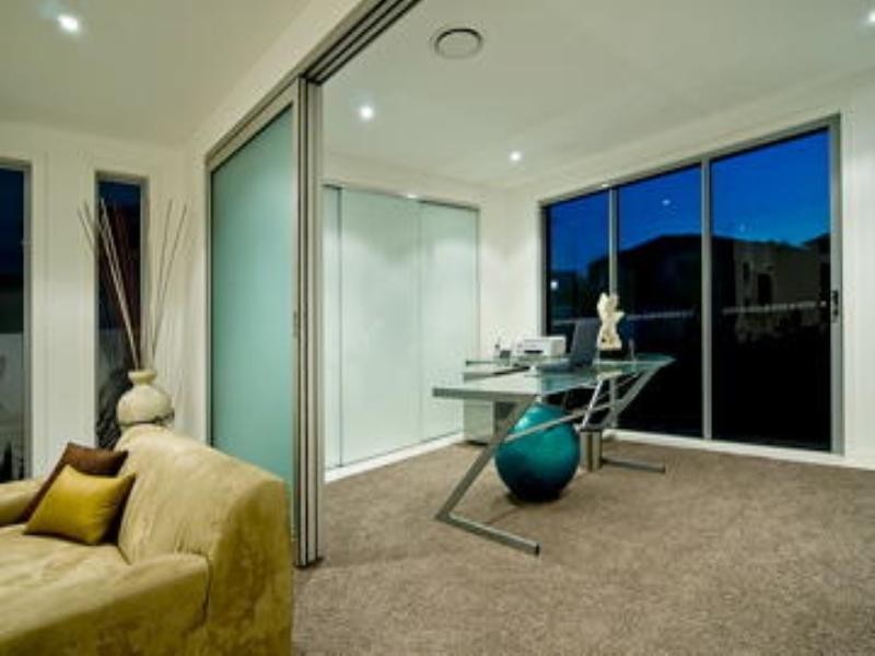 Paradise Point QLD 4216