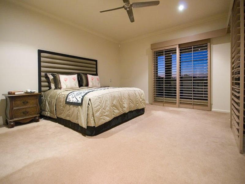 Paradise Point QLD 4216