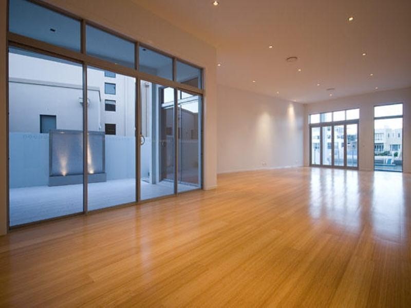 Paradise Point QLD 4216