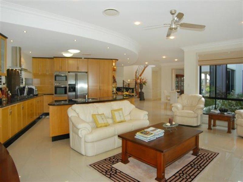Hope Island QLD 4212