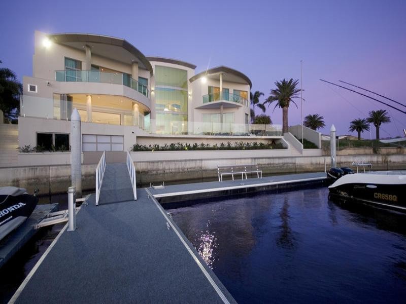 Paradise Point QLD 4216