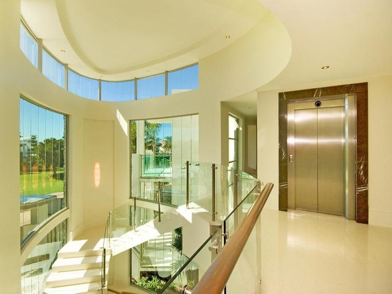 Paradise Point QLD 4216