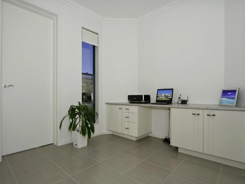 Paradise Point QLD 4216