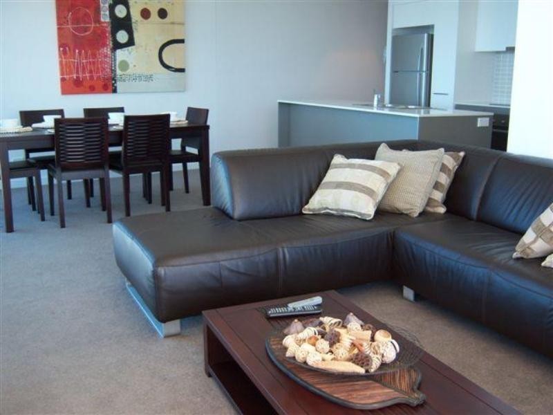 2604 18 Enderley Avenue, Surfers Paradise QLD 4217