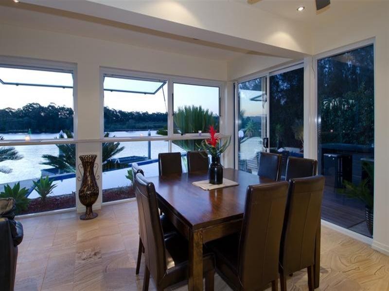 1008 Rosebank Way, Hope Island QLD 4212