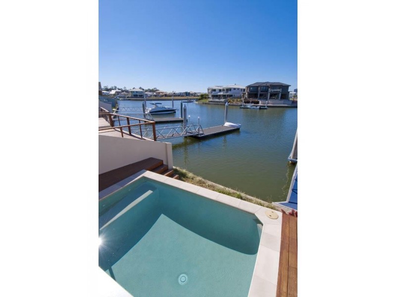 1/33 Compass Drive, Harbour Quays, Biggera Waters QLD 4216