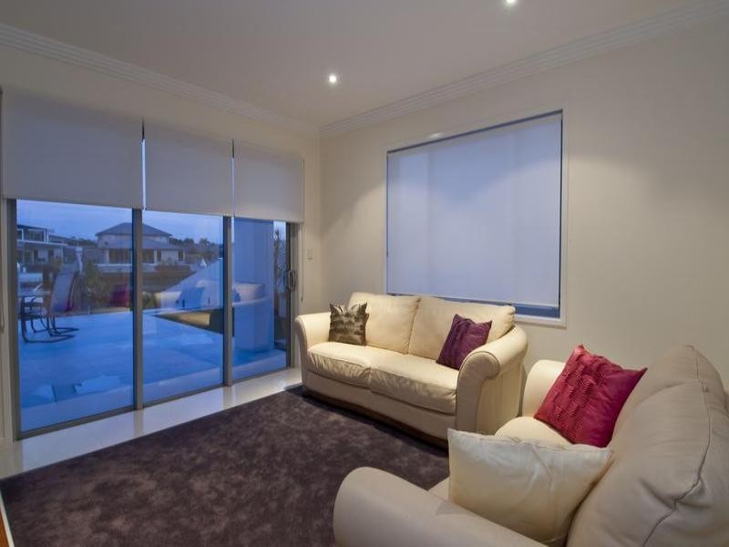 59 Southaven Drive, Riverlinks, Helensvale QLD 4212