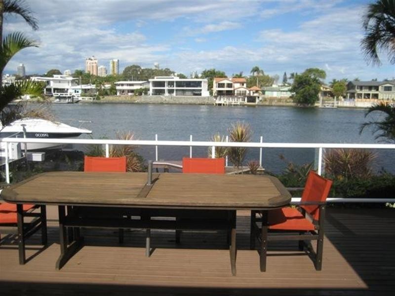 Isle Of Capri QLD 4217