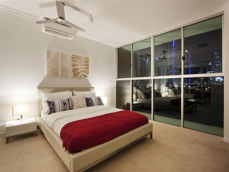 Chevron Island QLD 4217