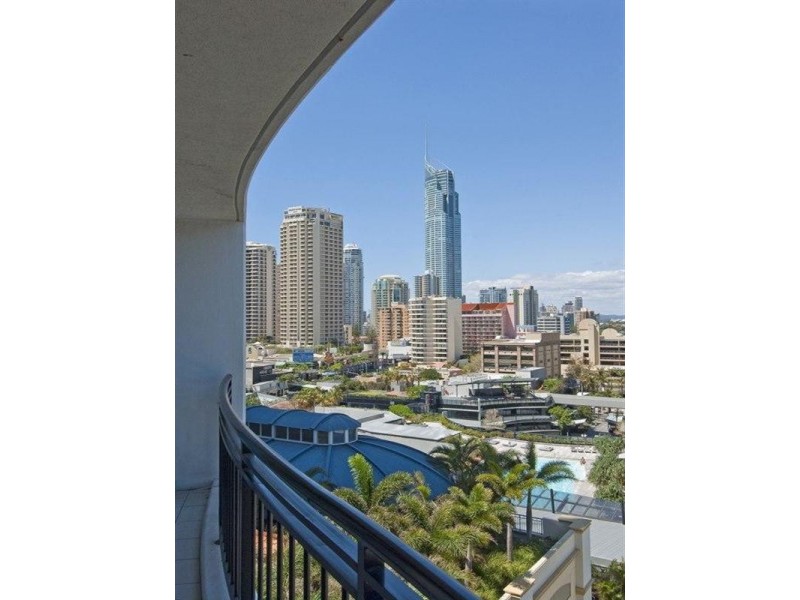 23 Ferny Avenue, Surfers Paradise QLD 4217