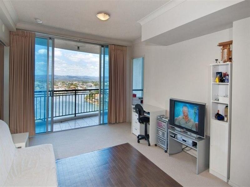 23 Ferny Avenue, Surfers Paradise QLD 4217
