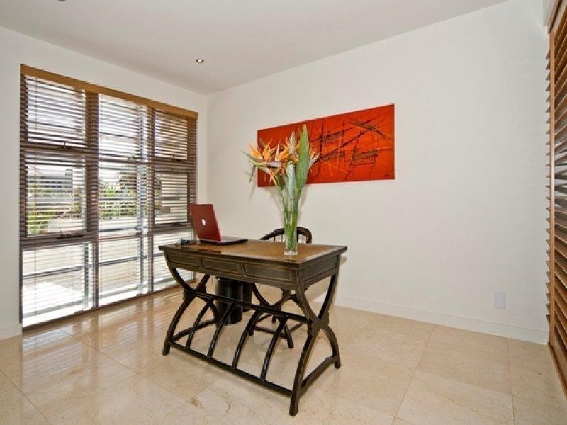 Paradise Point QLD 4216