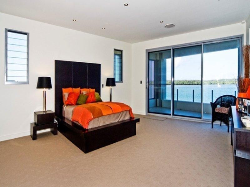 Paradise Point QLD 4216