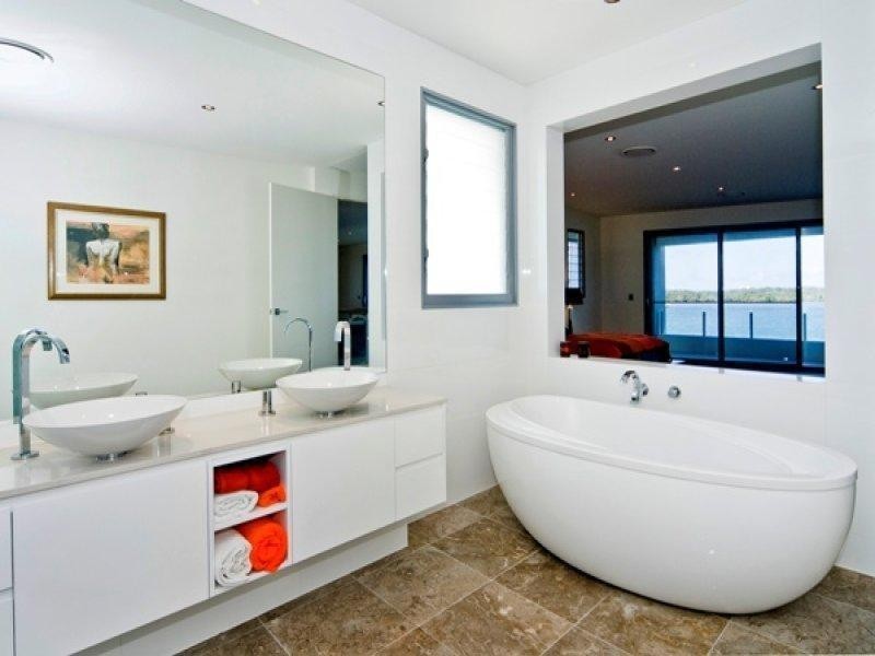 Paradise Point QLD 4216